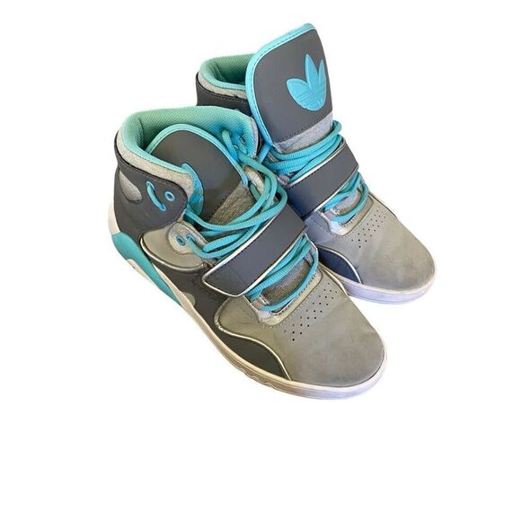 ADIDAS ROADHOUSE BASKETBALL SHOES – G9891361 Womans size 7.5 - Picture 4 of 5